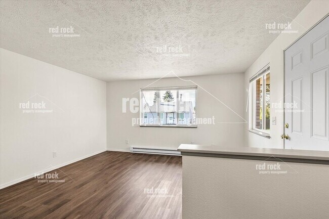 Building Photo - 1332 W Garland Ave