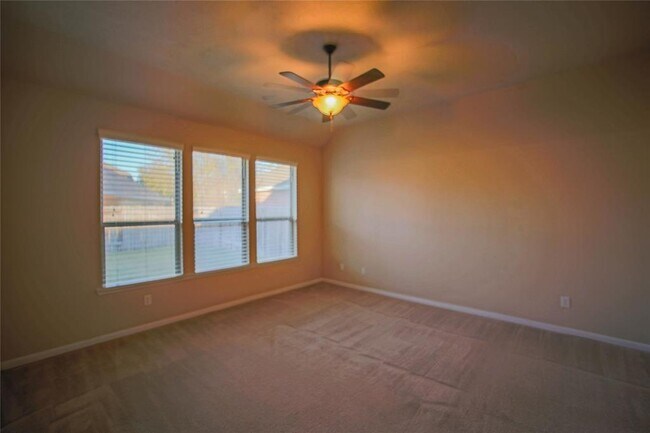 Building Photo - 20614 Raingreen Dr