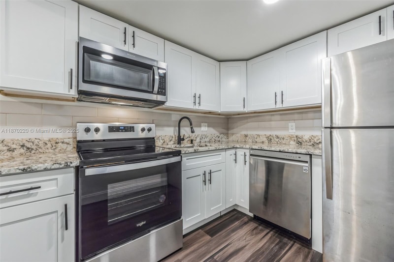 Photo - 480 NW 20th St (Boca Raton, FL)