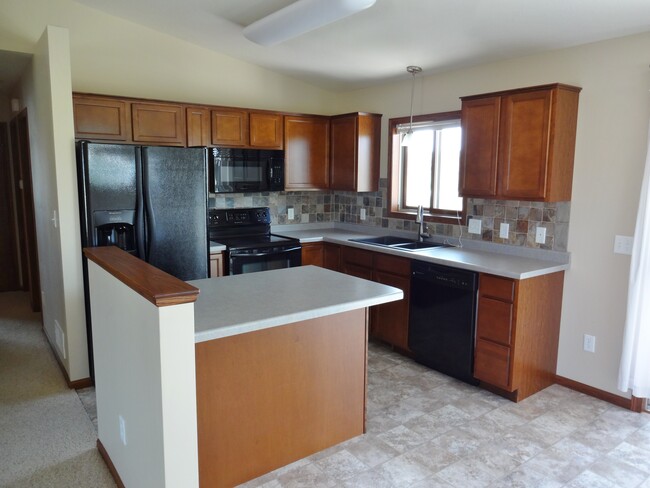 Building Photo - 5179 Castleview Dr NW