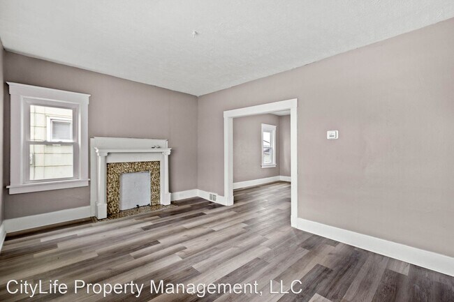 Building Photo - 3 br, 1 bath House - 1108 Main Street