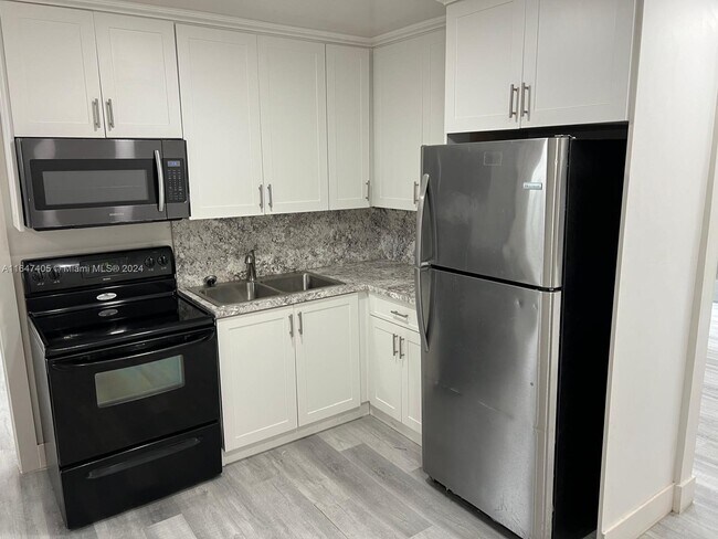 Building Photo - 2415 NW 82nd St