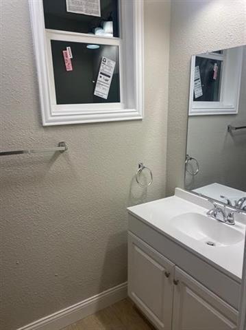 Foto del edificio - 3720 Sockwell Blvd