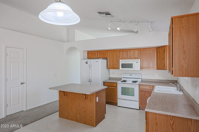 Building Photo - 16208 W Acapulco Cir