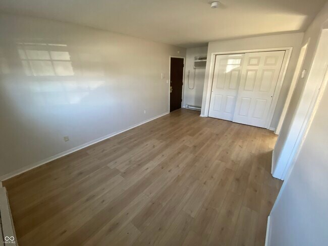 Building Photo - 701 S 14th St