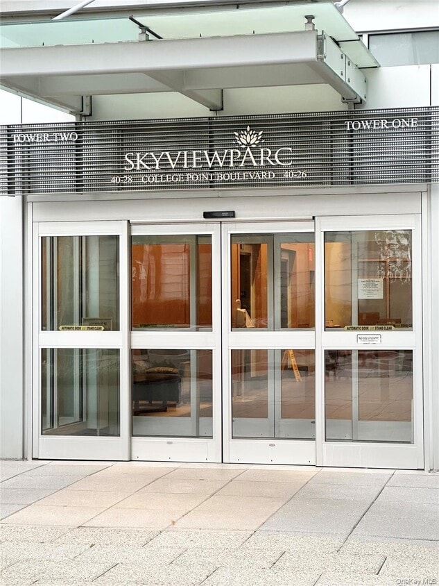 Primary Photo - 40-26 College Point Blvd