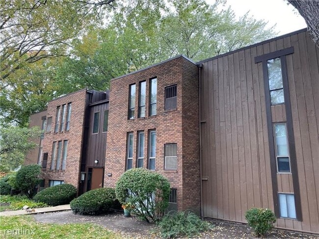 Building Photo - 33803 Electric Blvd