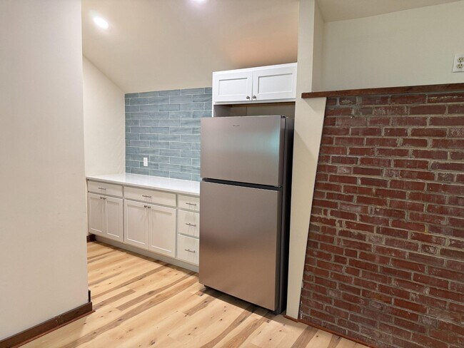 Foto del edificio - 1600 Sunset Ln