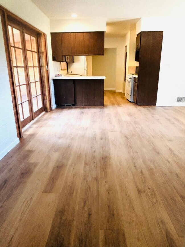 Foto del edificio - 903 Green Ln