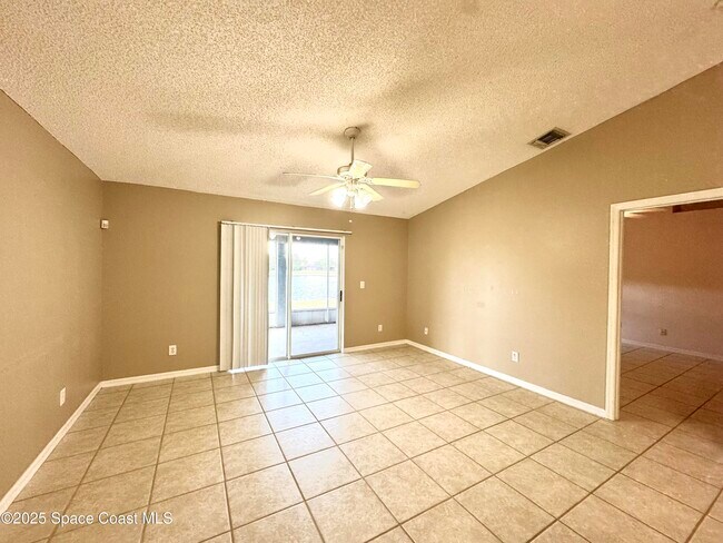 Building Photo - 4691 Manchester Dr