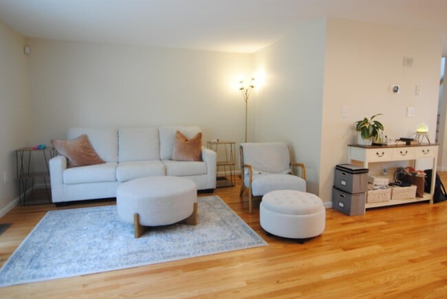 Building Photo - 109 Overlook Cir