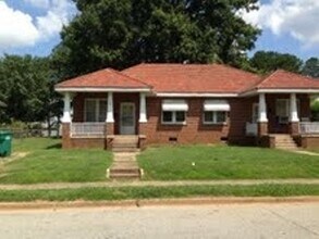 Building Photo - 724 Holloway Ave