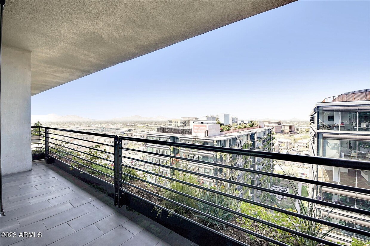 Foto principal - 7180 E Kierland Blvd