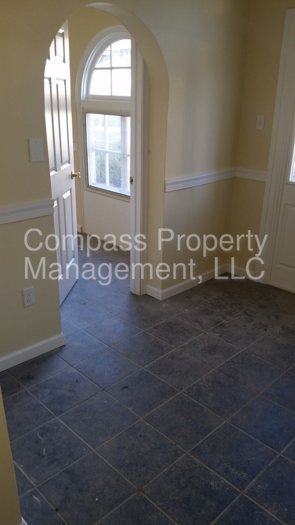 Building Photo - $800 - 1+Bed, 1 Bath Apartment - Coatesville