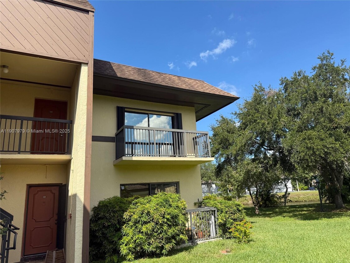 Primary Photo - 7985 SW 86th St