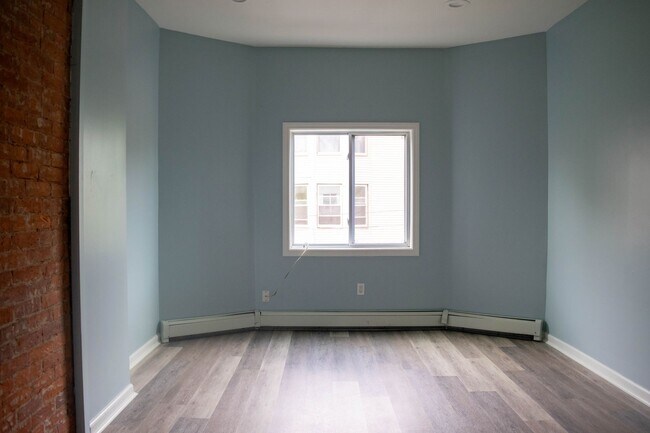 Building Photo - 62 Shelton Ave