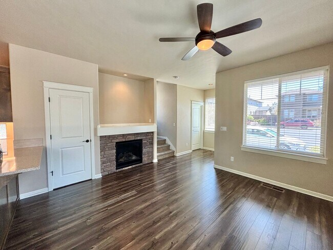 Foto del edificio - Stunning 3Bed 2Bath home in Redmond, OR!