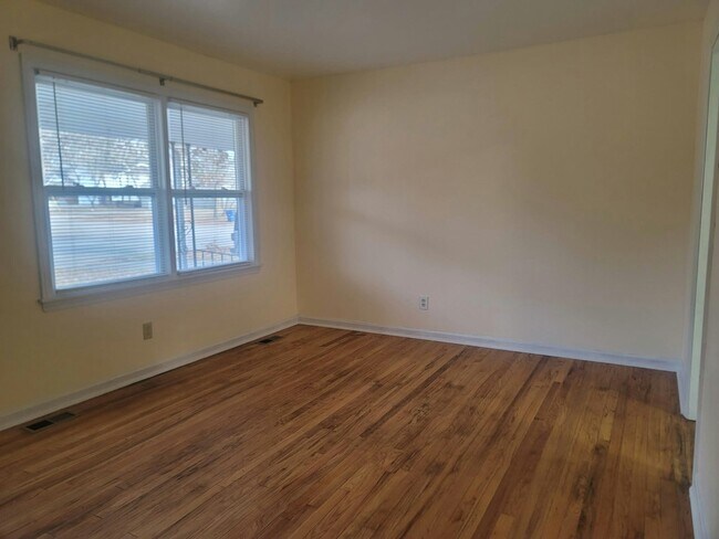 Foto del edificio - 5733 E Skinner St