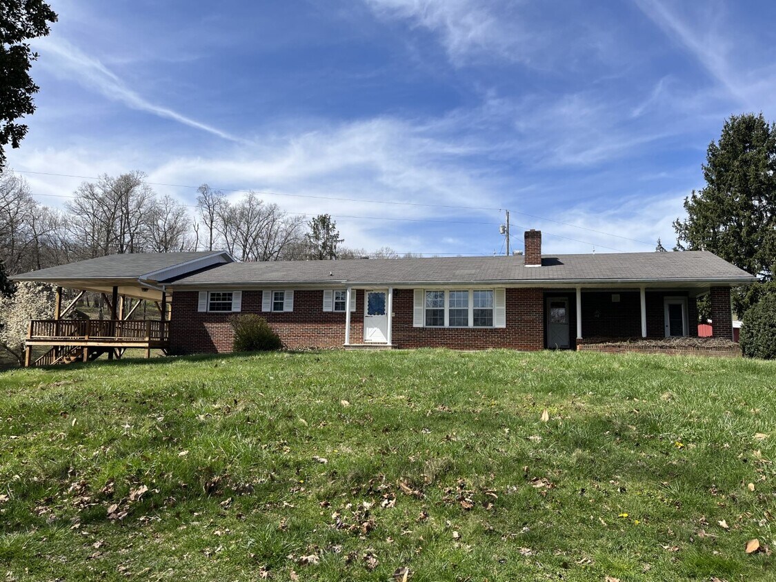 1385 Bolton Rd, Greeneville, TN 37745 House Rental in Greeneville, TN