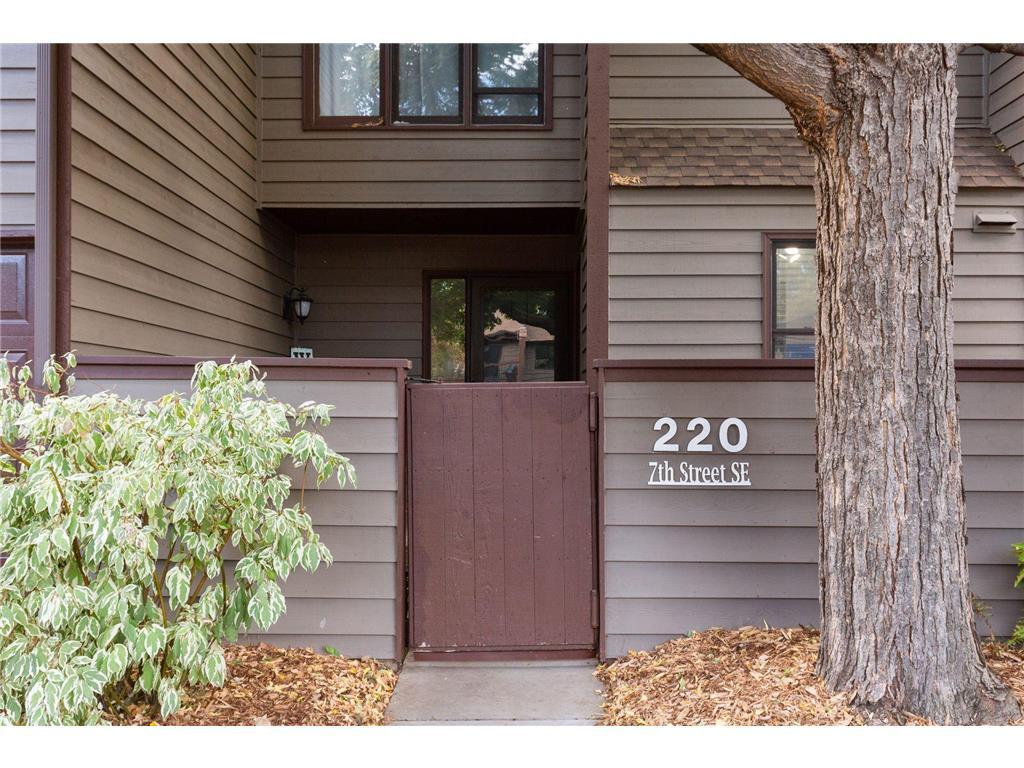 220 SE 7th St, Minneapolis, MN 55414 Townhome Rentals in Minneapolis