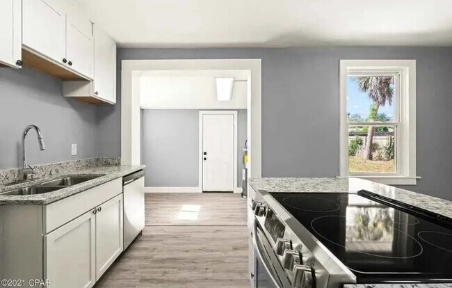 Foto del edificio - 448 S MacArthur Ave