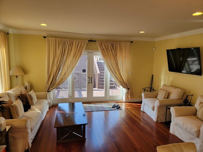 Building Photo - 2830 S Shields Ave