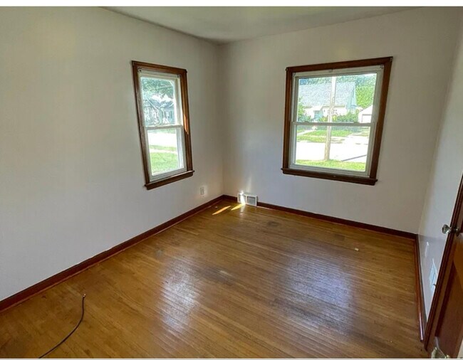 Foto del edificio - 723 3rd St SW