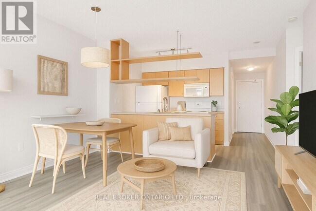 Building Photo - 1512-10-910 Navy Wharf Ct