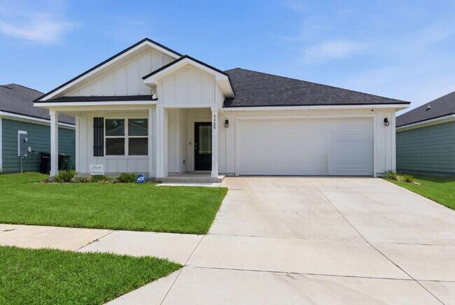 Foto del edificio - Huge 4 bedroom 2 bathroom home in Southwood
