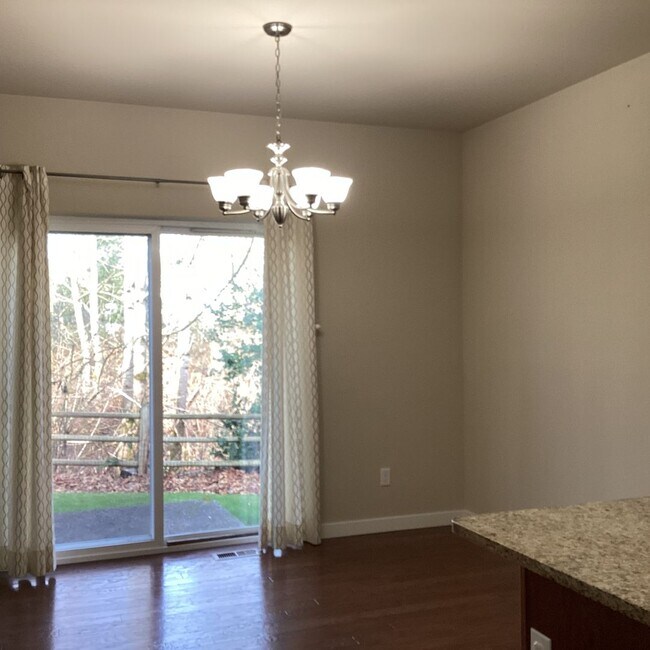 Building Photo - Modern Comfort & Timeless Style in the Heart of Lynnwood