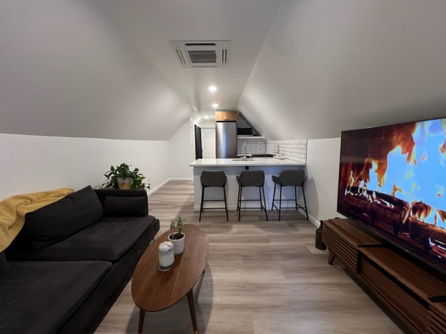 Photo - 3422 W Schubert Ave Apartment