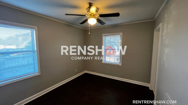 Foto del edificio - 3912 Wales Ave