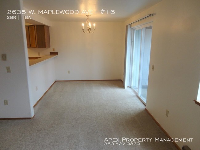 Building Photo - 2635 W Maplewood Ave