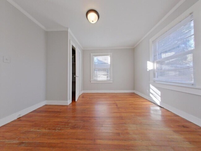 Foto del edificio - 197 Spring Garden Cir