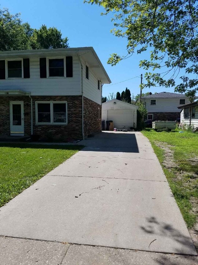 2017 Purvis Ave, Janesville, WI 53548 Townhome Rentals in Janesville