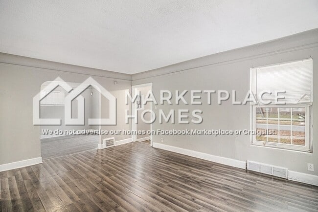 Building Photo - 16570 Kentfield St