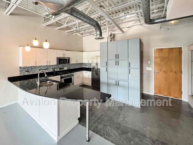 Building Photo - 5200 Peachtree Rd