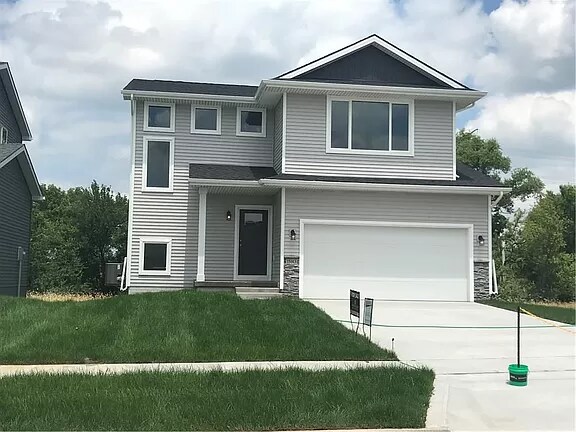Primary Photo - 15143 Goldenrod Dr