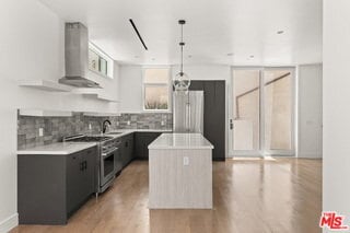 Foto del edificio - 728 Indiana Ave