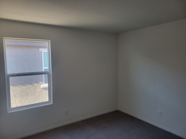 Building Photo - COME MAKE THIS YOUR NEW HOME.
