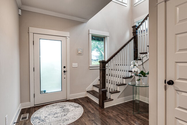 Building Photo - 2708 Greenside Pl