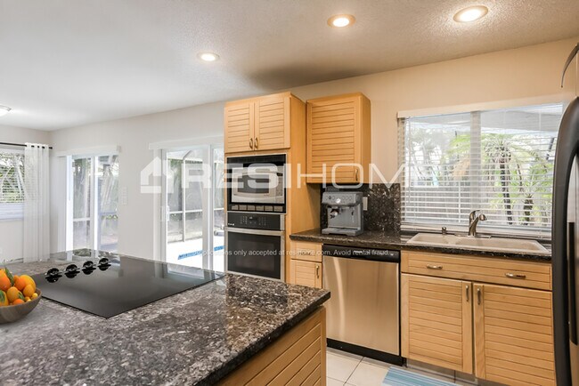 Foto del edificio - 6900 Nw 29Th Ave