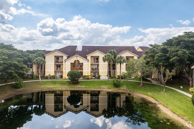 Building Photo - South Palm Place Condominium Homes
