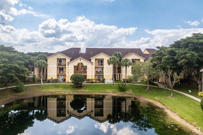Foto del edificio - South Palm Place Condominium Homes
