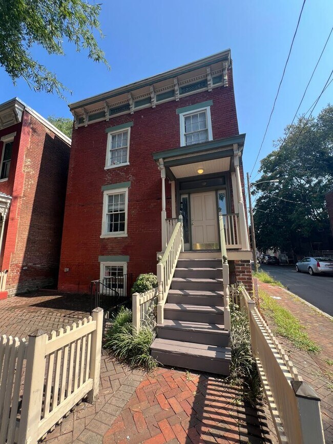Building Photo - 500 W Marshall St