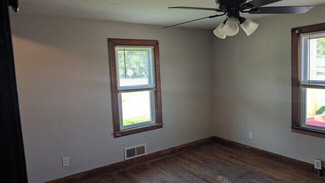 Foto del edificio - 5006 New Chapel Rd