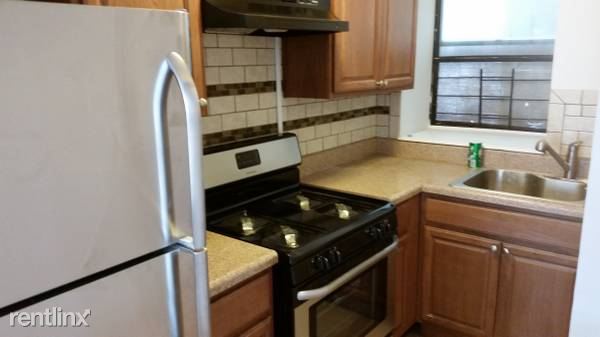 Building Photo - 876 Jefferson Ave