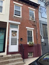 Building Photo - 2312 Mercer St