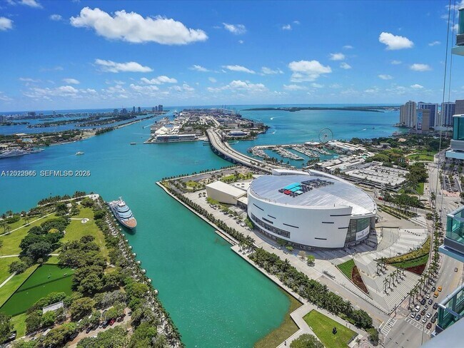 Foto del edificio - 900 Biscayne Blvd