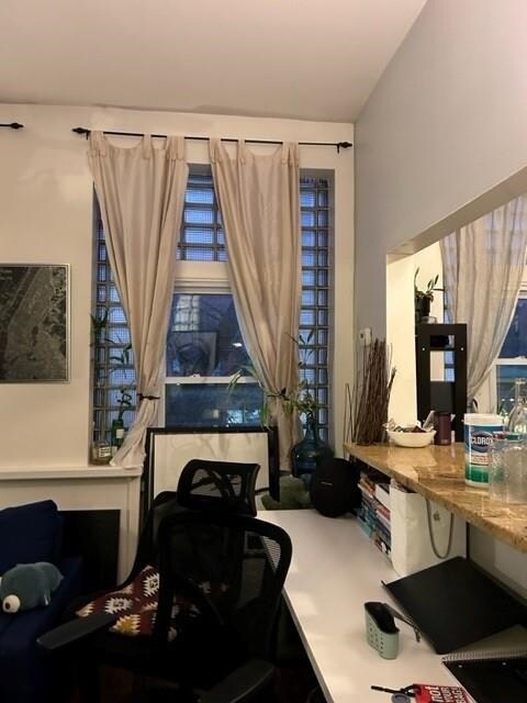 Foto del edificio - 1033 Washington St